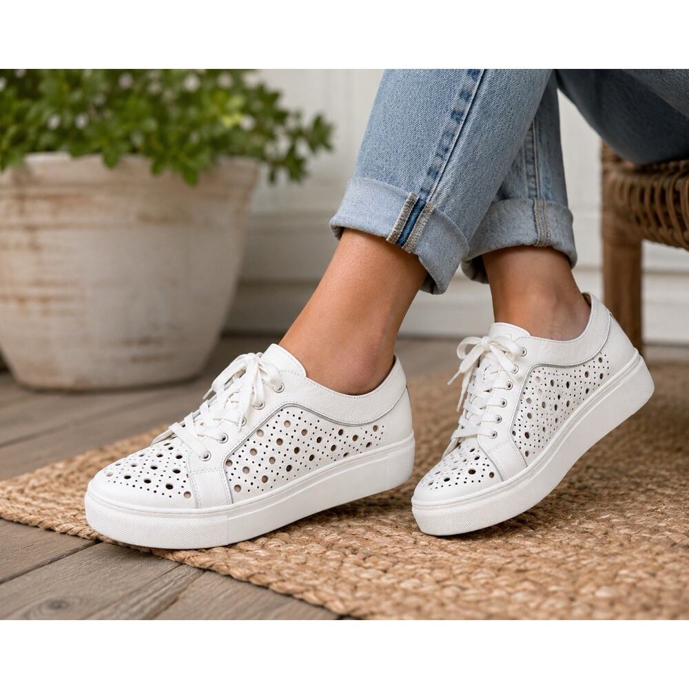 Alex Marie White Perforated Leather Platform Sneakers Womens 7.5M Lace Up